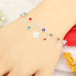"Trendy Handmade Bracelet – A Thoughtful Gift for Girls & Women | UNVRC1206